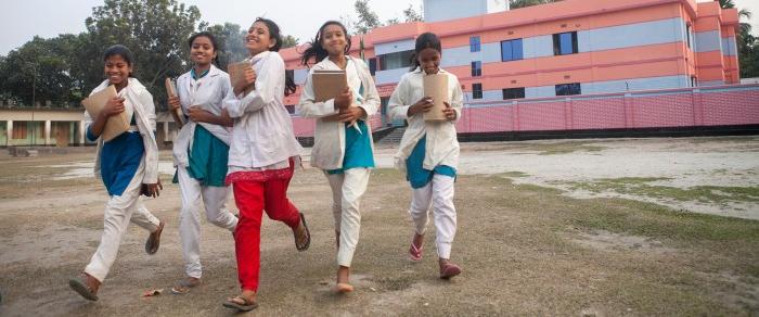 hatibandha-girls-outside-dormitory-700x467