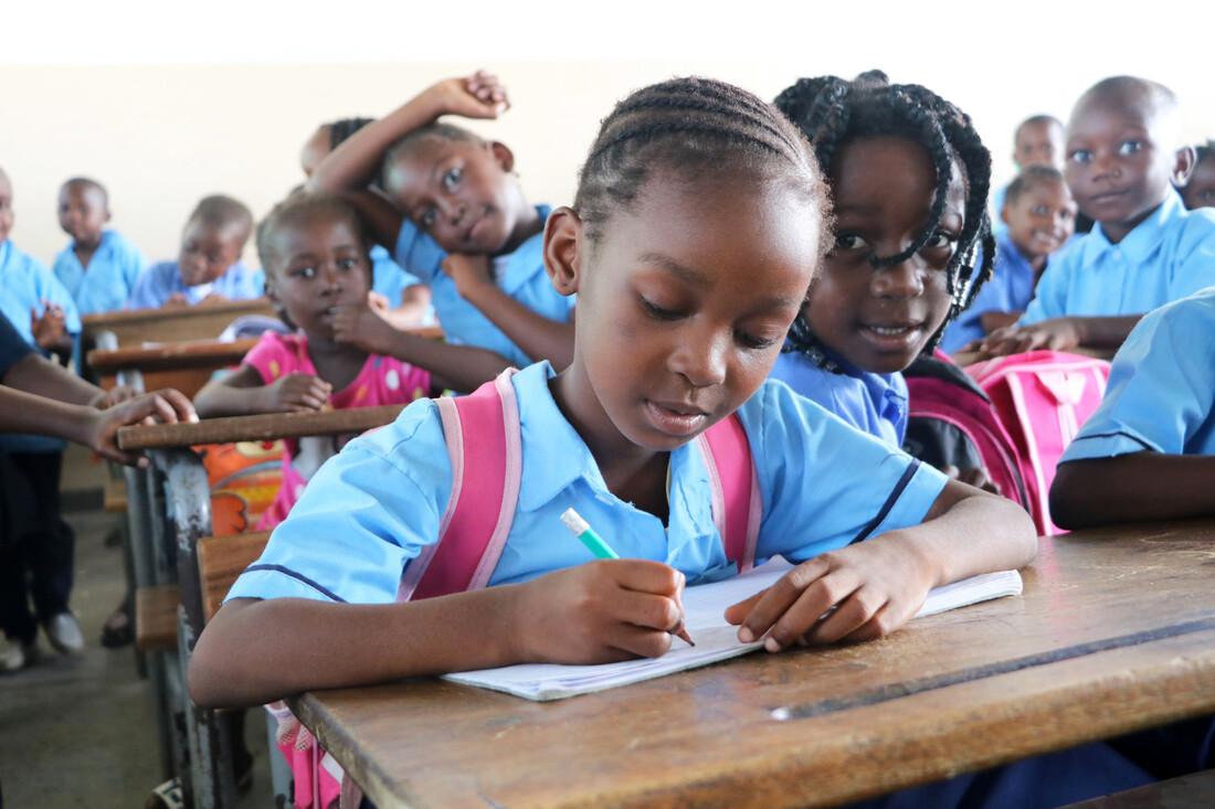 Children-in-classroom